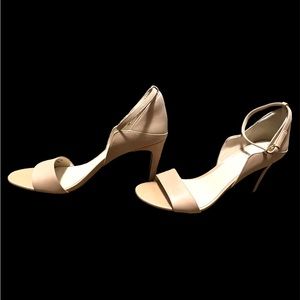 Women’s Cole Haan size 9.5 B cream adjustable ankle straps heels good condition